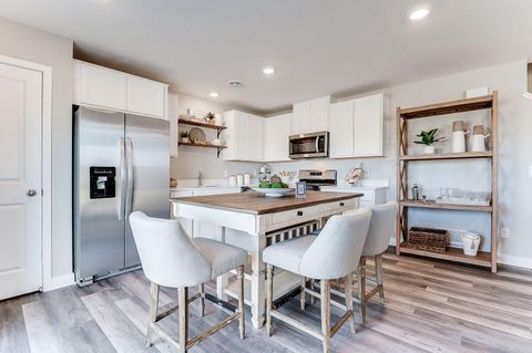 Apartment For Sale - 2131 Highview Ridge Court<br/> Scott County, Shakopee, MN 55379