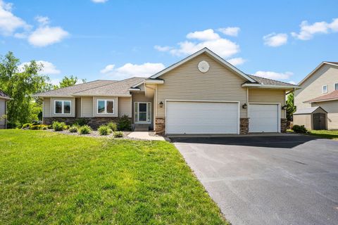 Homes For Sale - 20337 Ipava Avenue<br/> Dakota County, Lakeville, MN 55044