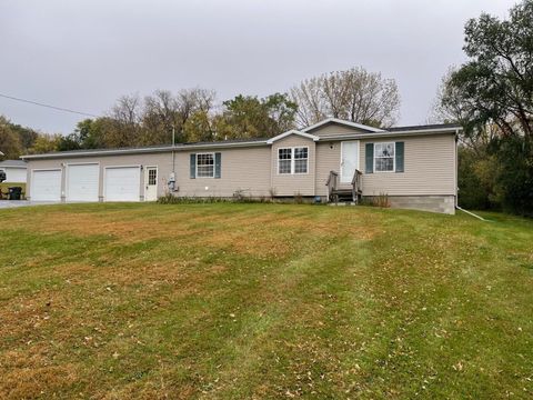 Homes For Sale - 1020 N 2nd Street<br/> Pope County, Glenwood, MN 56334