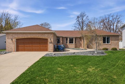Homes For Sale - 3102 Par Street<br/> Cass County, Fargo, ND 58102