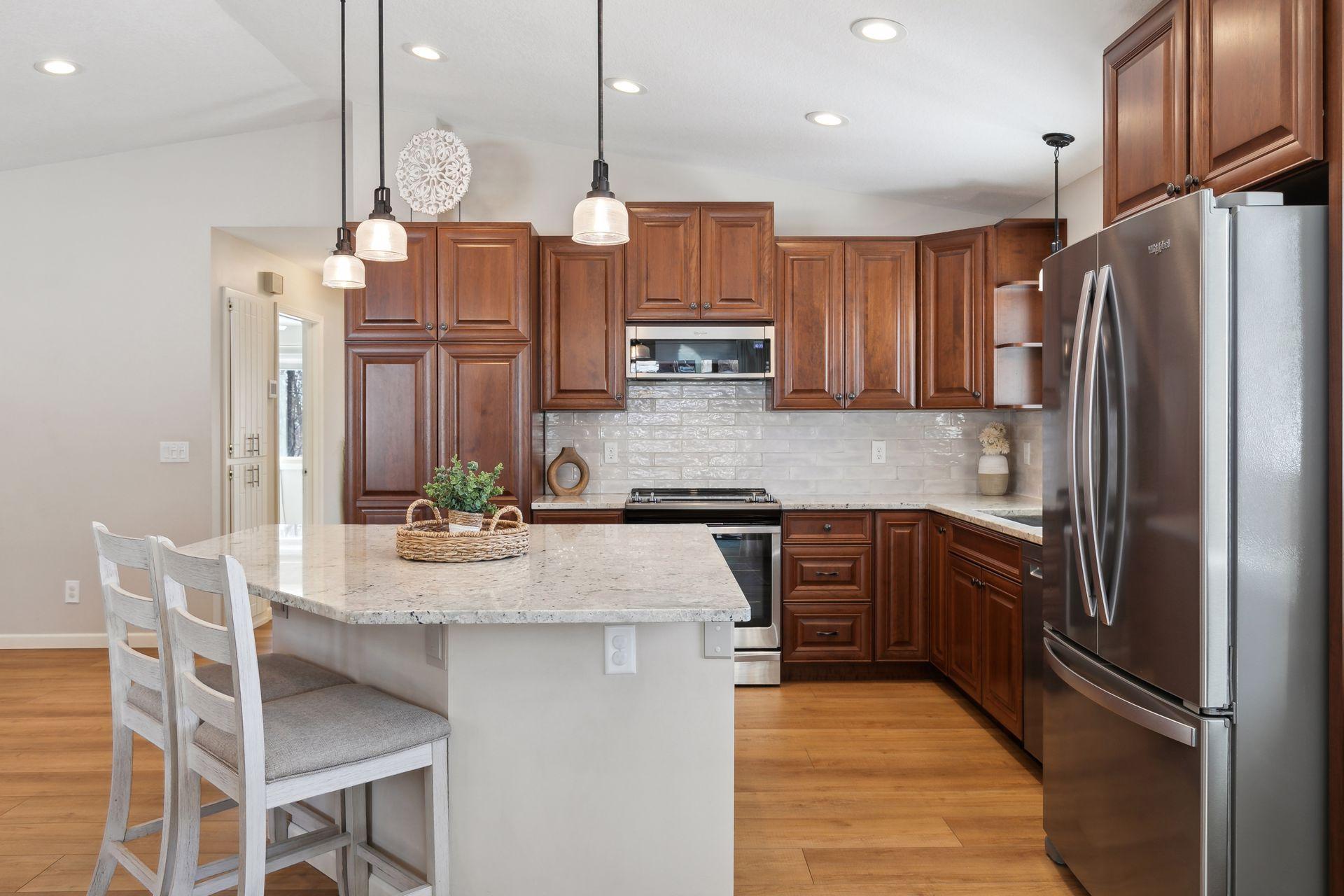 1408 Valley View Road, Chaska, Minnesota image 9
