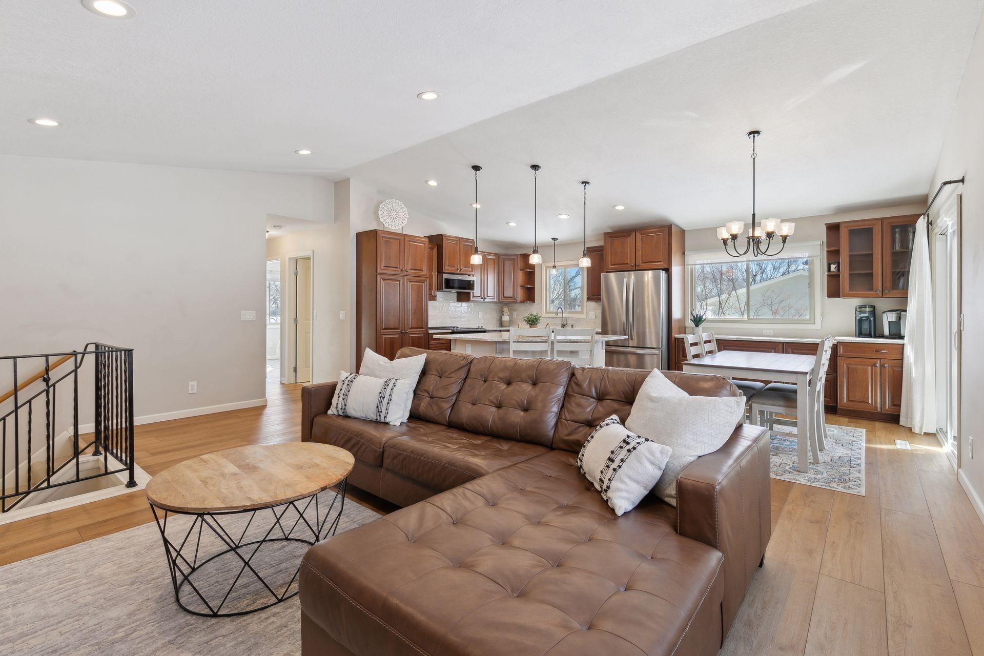 1408 Valley View Road, Chaska, Minnesota image 12