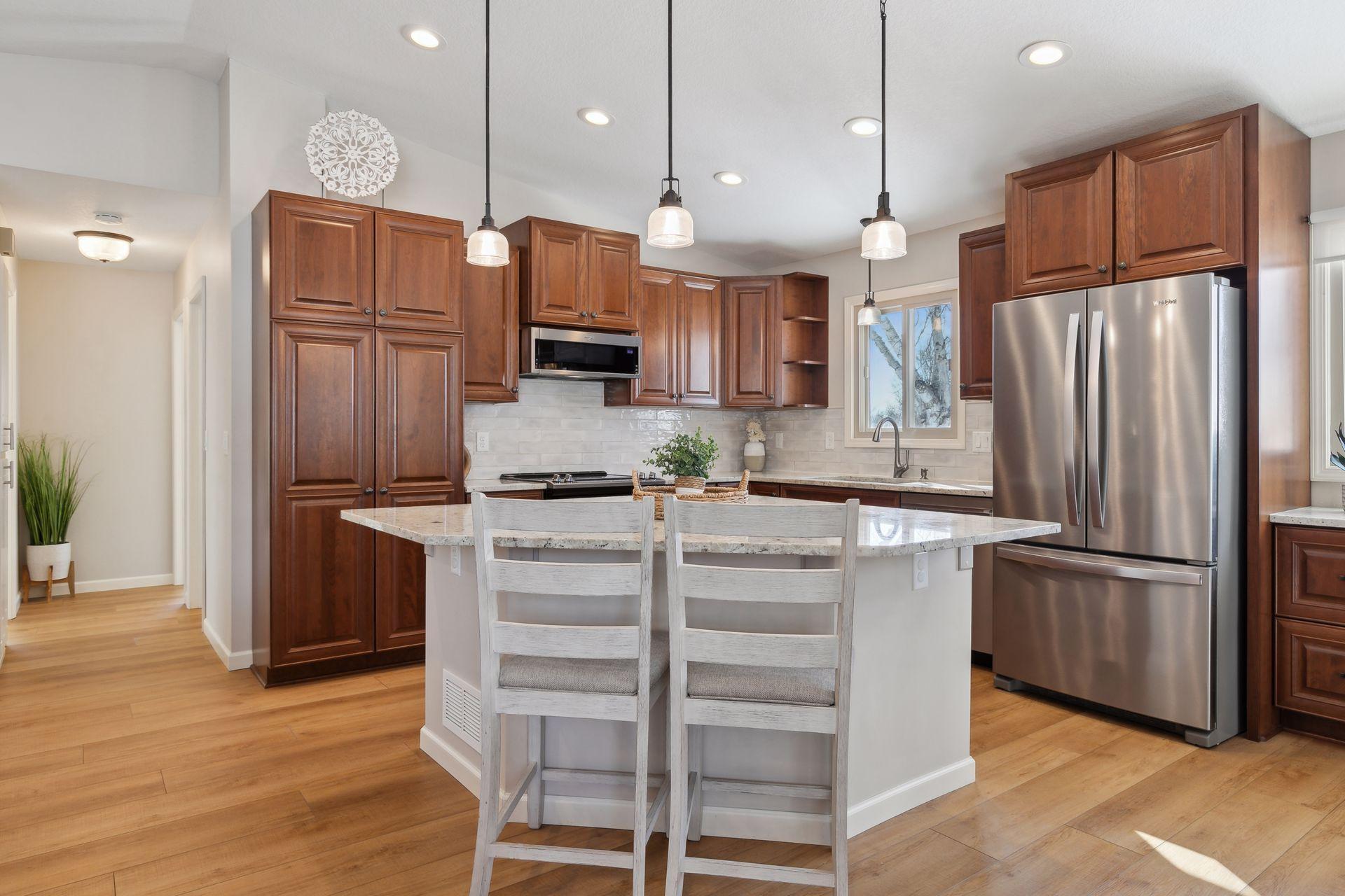 1408 Valley View Road, Chaska, Minnesota image 6