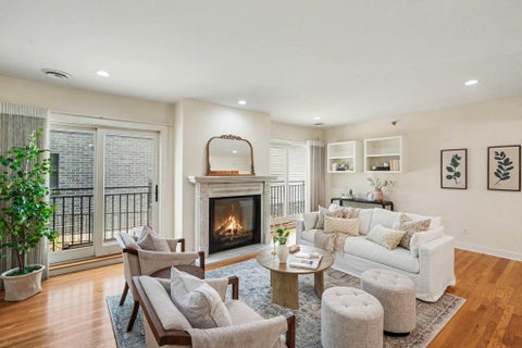 Condo For Sale - 3810 W 31st Street<br/> Minneapolis, MN 55416