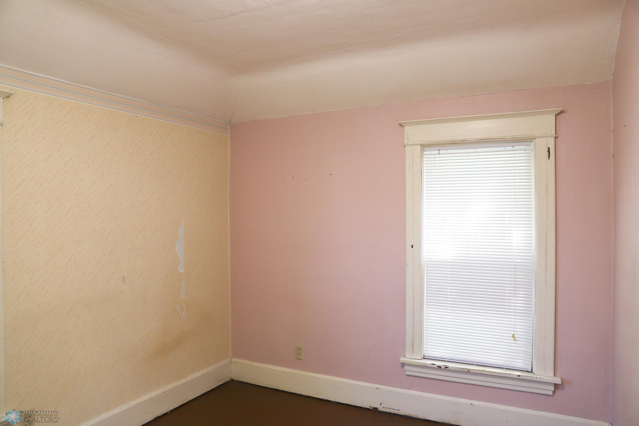 Glyndon, Minnesota 56547, United States, 3 Bedrooms Bedrooms, ,2 BathroomsBathrooms,Residential,Pending,54926