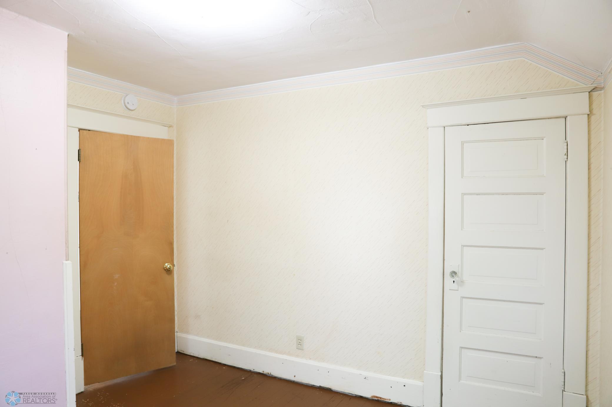 Glyndon, Minnesota 56547, United States, 3 Bedrooms Bedrooms, ,2 BathroomsBathrooms,Residential,Pending,54926