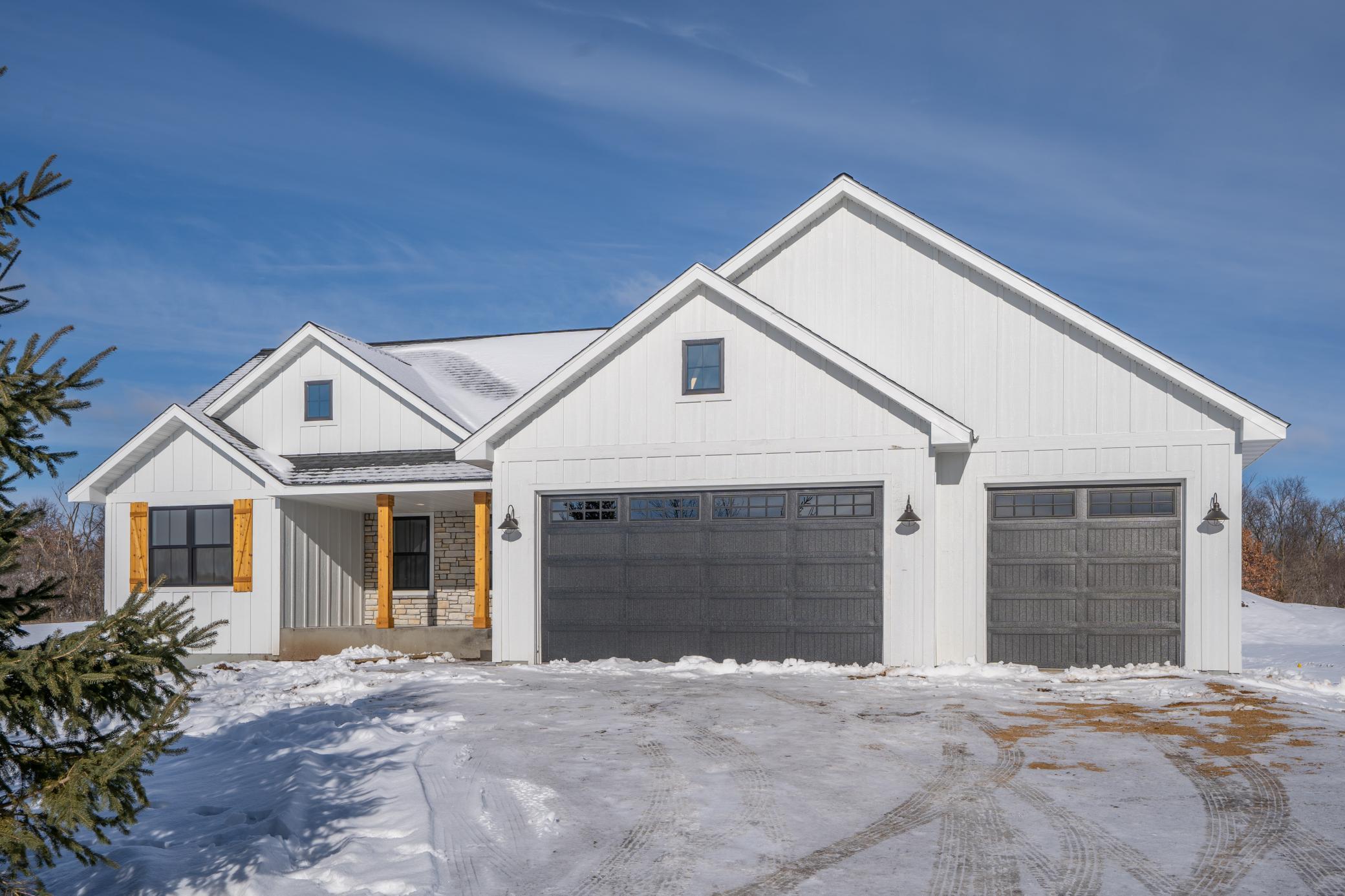 538 Chapman Hills Court, Hudson, Wisconsin image 1