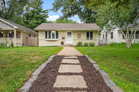 Homes For Sale - 6314 Knox Avenue<br/> Minneapolis, MN 55423