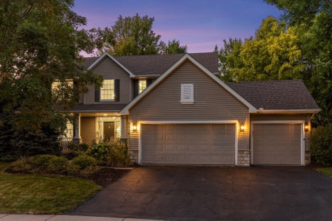 Homes For Sale - 9025 Sunnyvale Drive<br/> Chanhassen, MN 55317