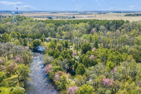 Homes For Sale - 400 Hill Avenue<br/> Star Prairie, WI 54026