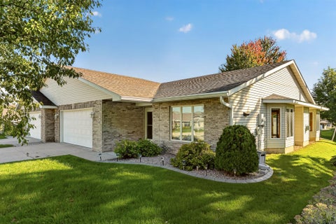 Townhouse For Sale - 412 3rd Avenue<br/> Olmsted County, Byron, MN 55920