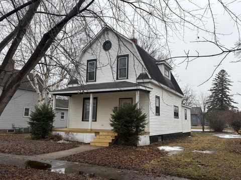 Homes For Sale - 306 16th Street<br/> Swift County, Benson, MN 56215