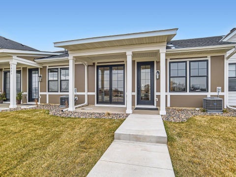 Townhouse For Sale - 5177 216th Street<br/> Dakota County, Farmington, MN 55024