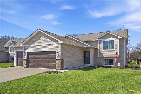 Homes For Sale - 1107 Rich River Way<br/> New Richmond, WI 54017