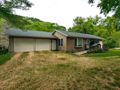 Homes For Sale - 24082 Homer Valley Road<br/> Winona, MN 55987