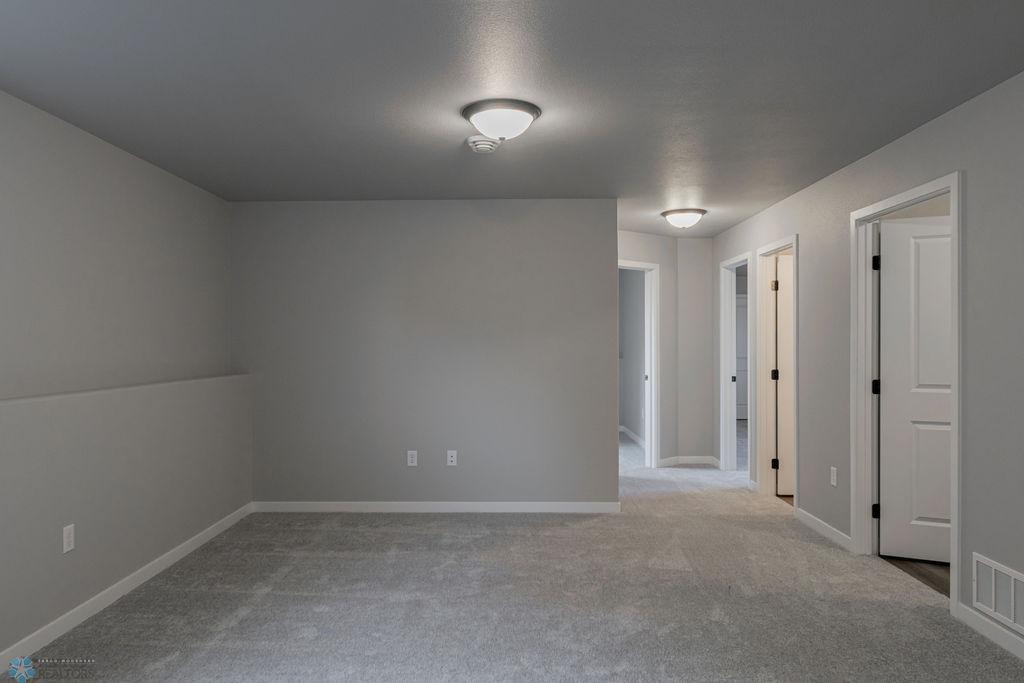 1275 Marlys Drive, West Fargo, North Dakota image 31