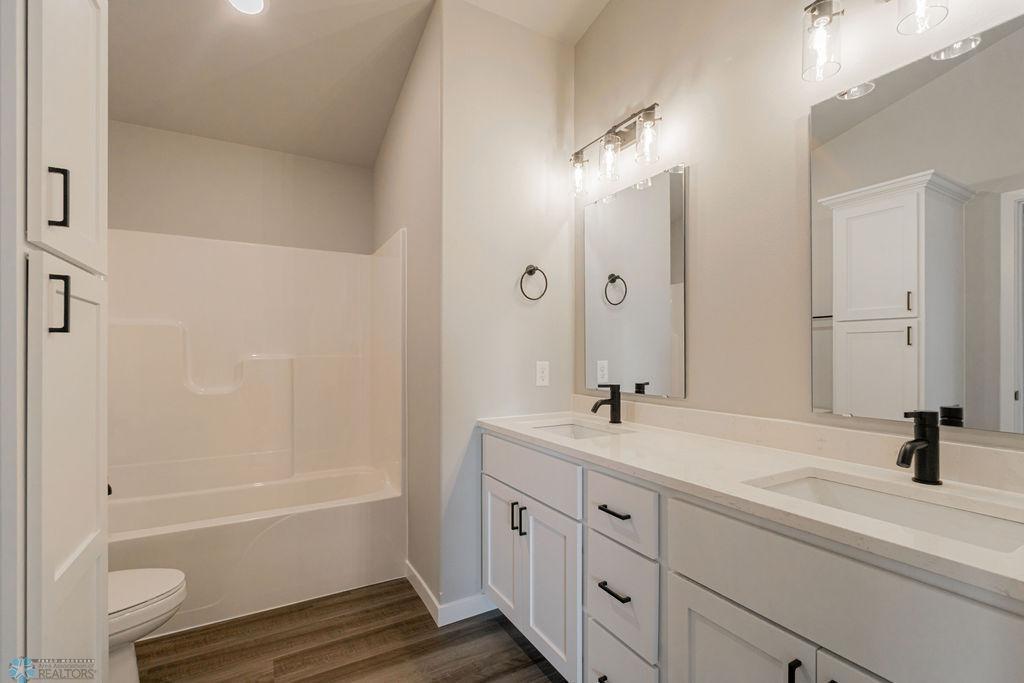 1275 Marlys Drive, West Fargo, North Dakota image 26