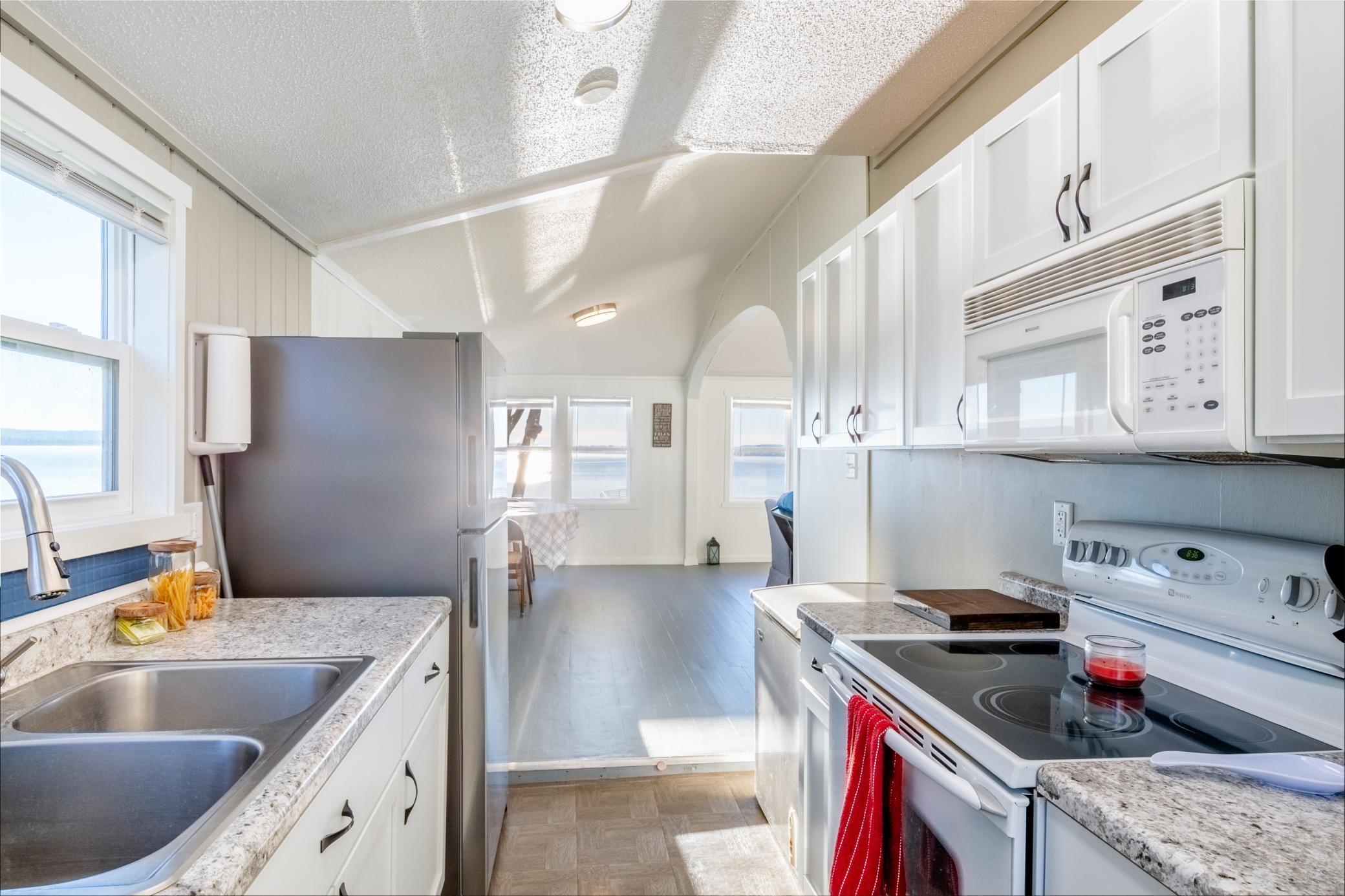 884 White Clover Beach Road, Detroit Lakes, Minnesota image 5