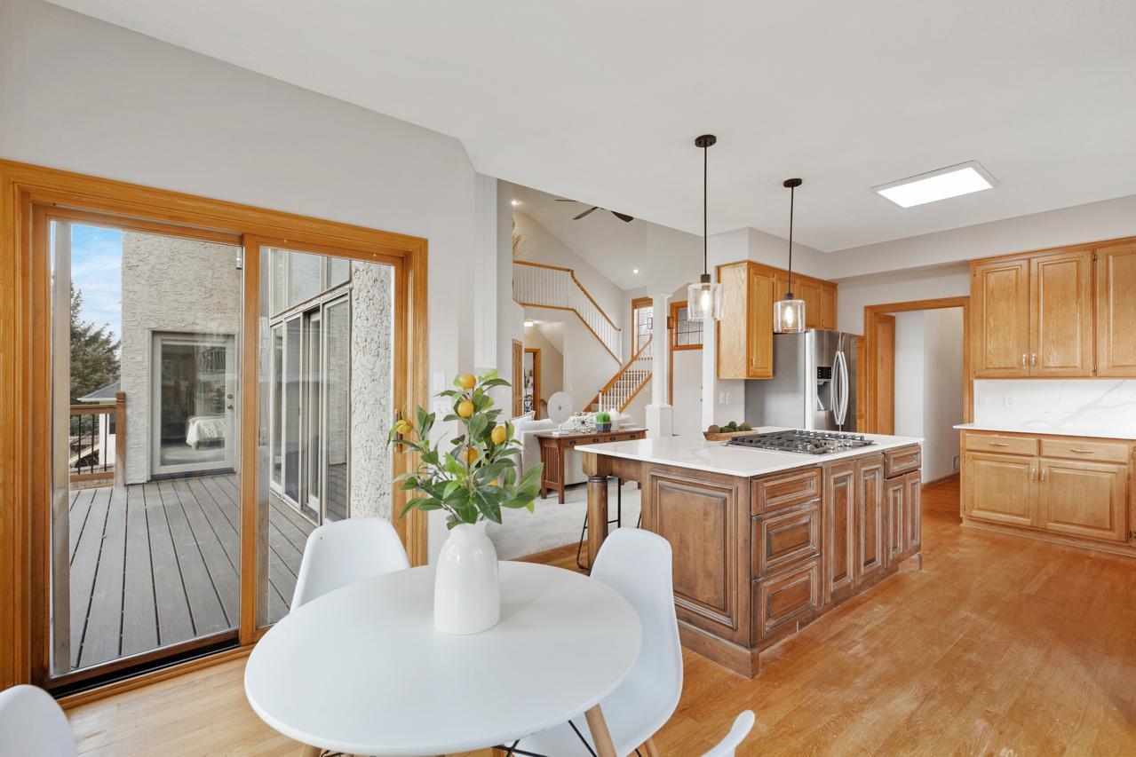 10035 Gristmill Ridge, Eden Prairie, Minnesota image 15