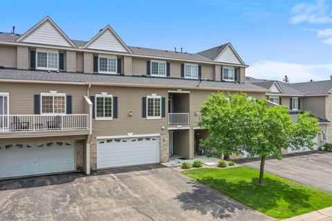Townhouse For Sale - 18241 Kerrville Trail<br/> Lakeville, MN 55044