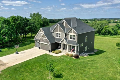 Homes For Sale - 18340 Forest Road<br/> Forest Lake, MN 55025