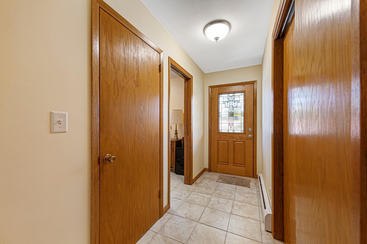 742 Sioux Lane, Saint Peter, Minnesota image 6