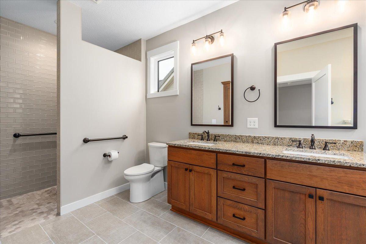 2242 Amanda Way, Hudson, Wisconsin image 12
