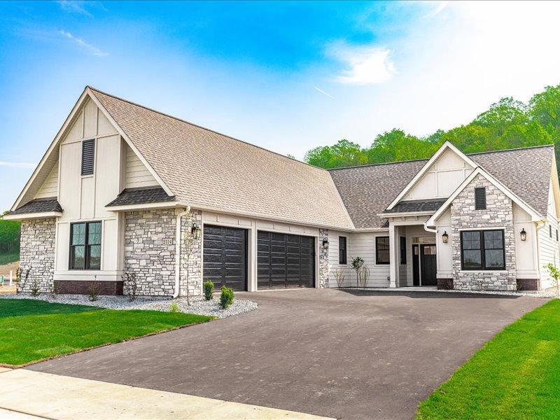2242 Amanda Way, Hudson, Wisconsin image 1