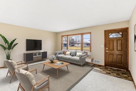 Homes For Sale - 1455 Dixon Drive<br/> Washington County, Saint Paul Park, MN 55071