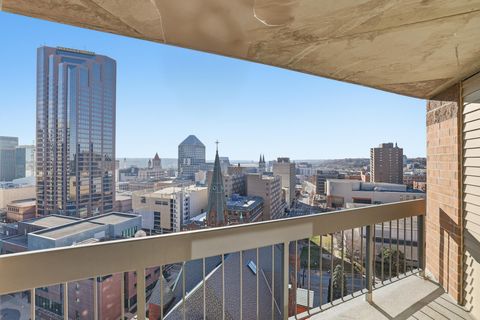 Condo For Sale - 78 10th Street<br/> Ramsey County, Saint Paul, MN 55101