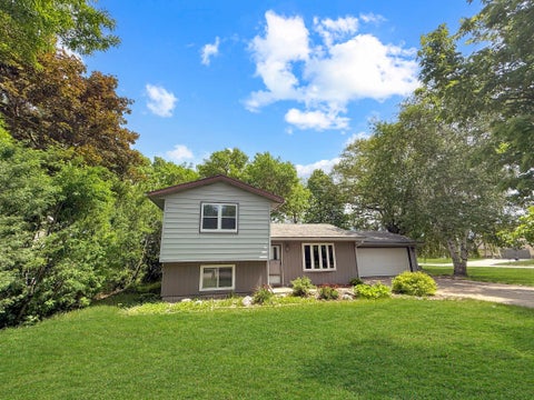 Homes For Sale - 1413 12th Street<br/> Kandiyohi County, Willmar, MN 56201