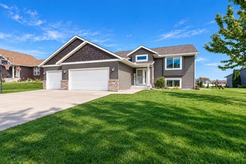 Homes For Sale - 233 Oak Drive<br/> Eagle Lake, MN 56024