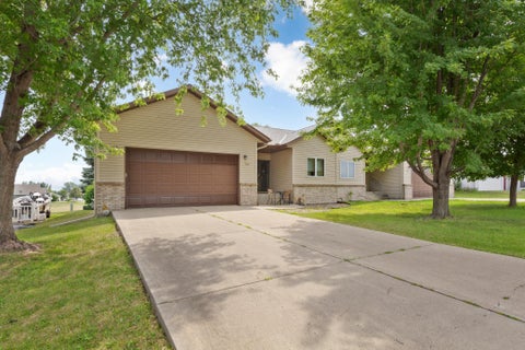 Townhouse For Sale - 712 W Main Street<br/> Sibley County, Arlington, MN 55307
