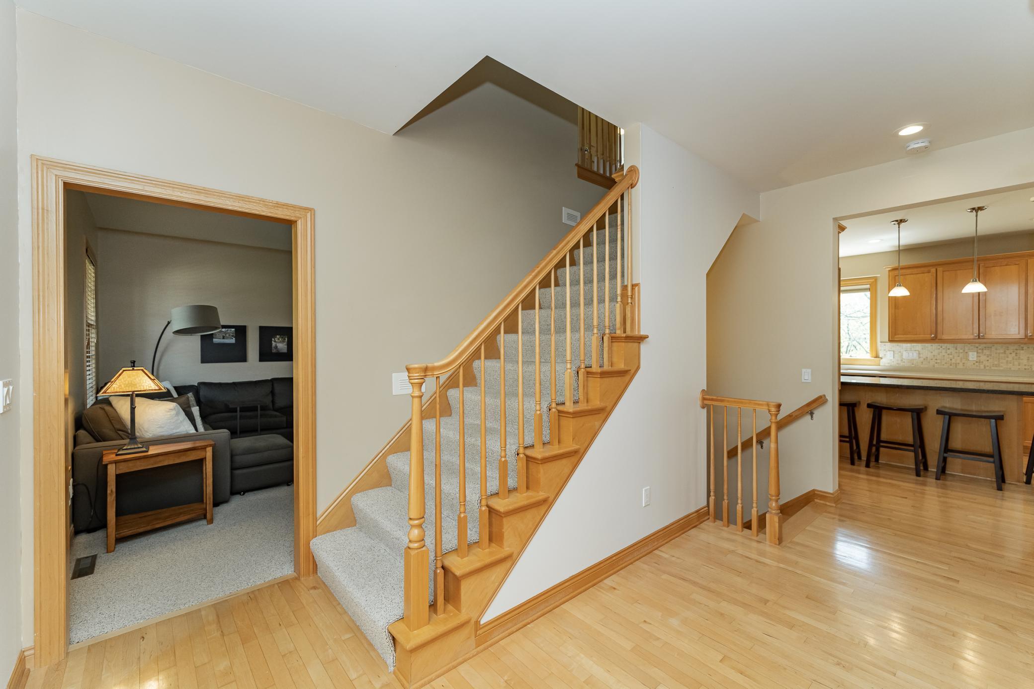 2150 Glenview Lane, Rochester, Minnesota image 2