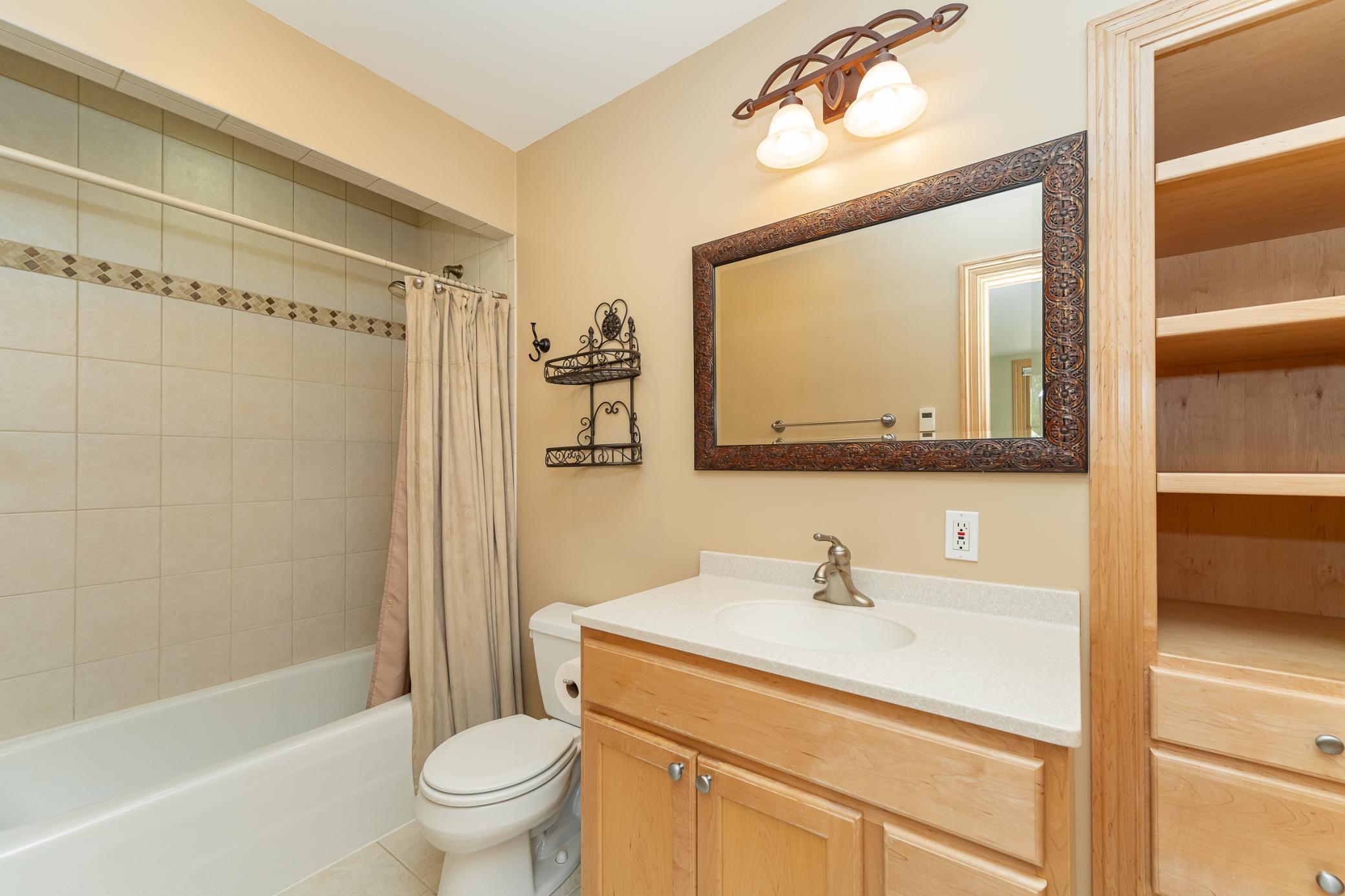 2150 Glenview Lane, Rochester, Minnesota image 34