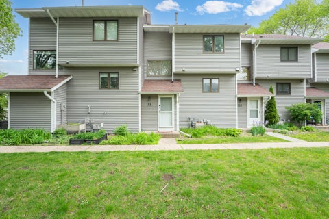 Townhouse For Sale - 28 Elton Ridge Court<br/> Olmsted County, Rochester, MN 55901