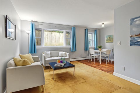 Condo For Sale - 2747 Dupont Avenue<br/> Minneapolis, MN 55408