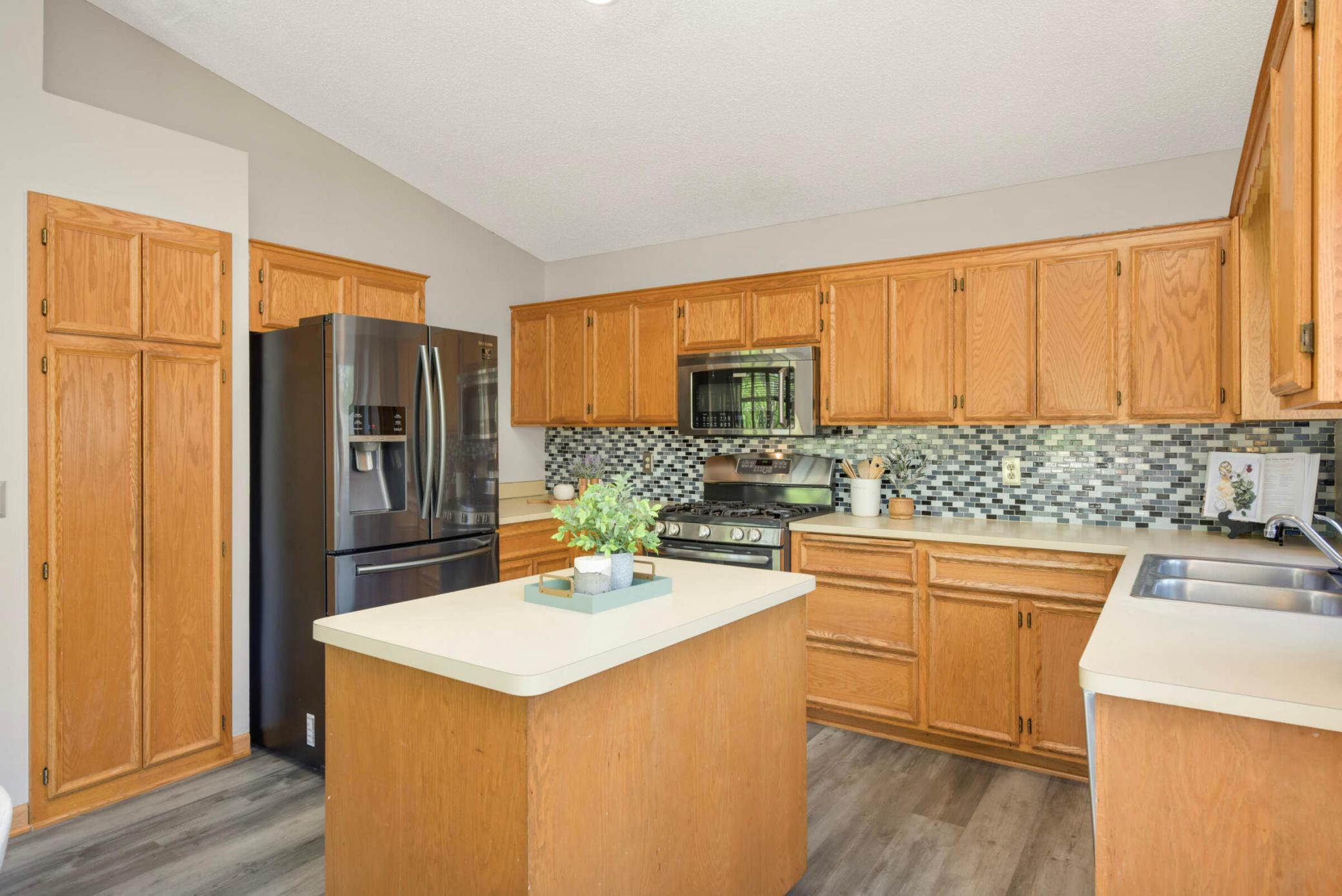4281 Fox Ridge Road, Eagan, Minnesota image 18