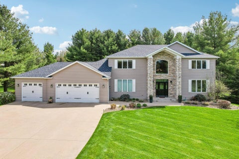 Homes For Sale - 1712 Cedar Crest Road<br/> Olmsted County, Rochester, MN 55901