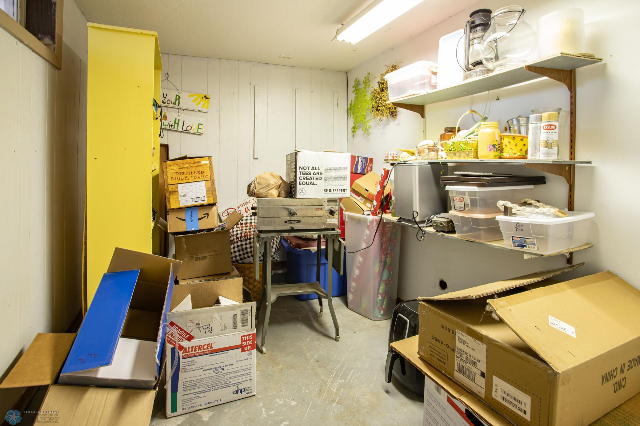 Gardner, North Dakota 58036, United States, 4 Bedrooms Bedrooms, ,2 BathroomsBathrooms,Residential,Pending,43623