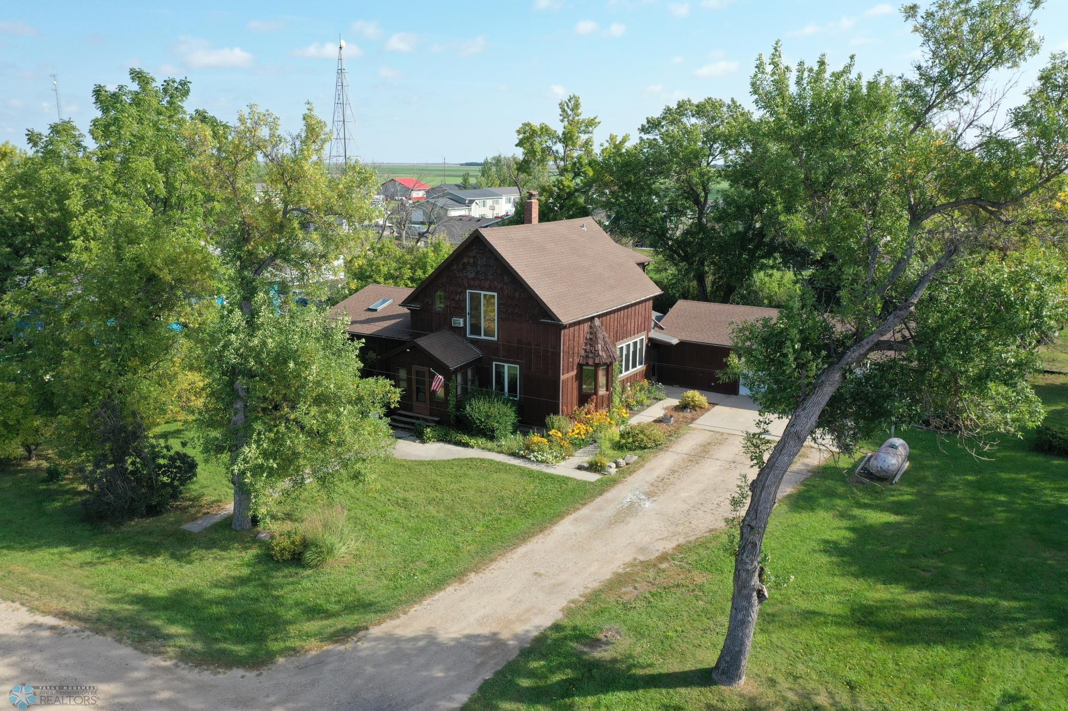 Gardner, North Dakota 58036, United States, 4 Bedrooms Bedrooms, ,2 BathroomsBathrooms,Residential,Pending,43623