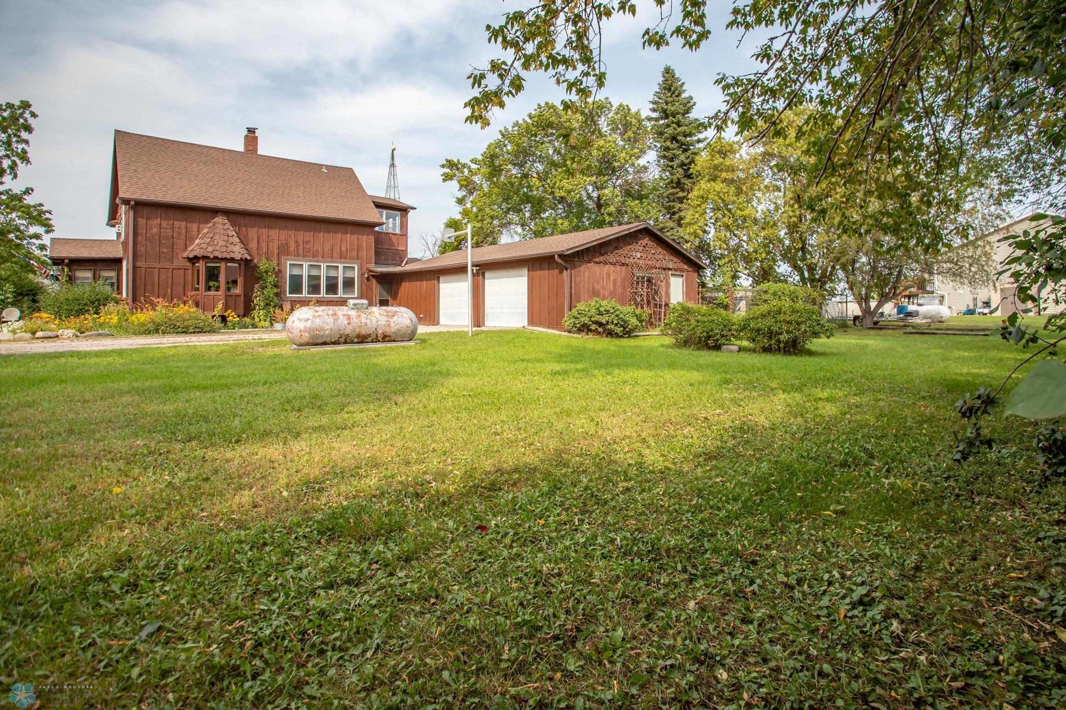 Gardner, North Dakota 58036, United States, 4 Bedrooms Bedrooms, ,2 BathroomsBathrooms,Residential,Pending,43623