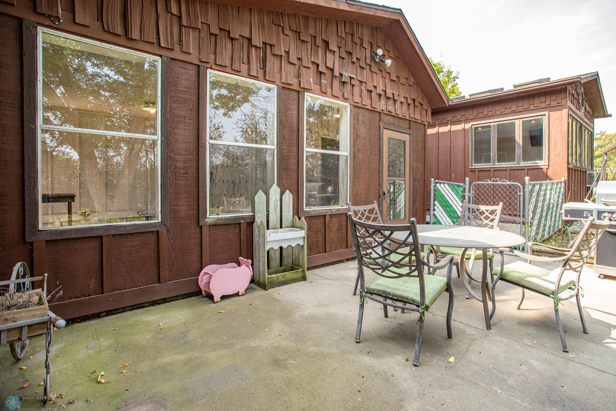 Gardner, North Dakota 58036, United States, 4 Bedrooms Bedrooms, ,2 BathroomsBathrooms,Residential,Pending,43623