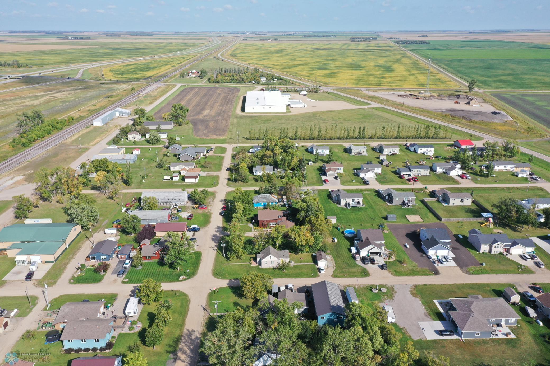 Gardner, North Dakota 58036, United States, 4 Bedrooms Bedrooms, ,2 BathroomsBathrooms,Residential,Pending,43623