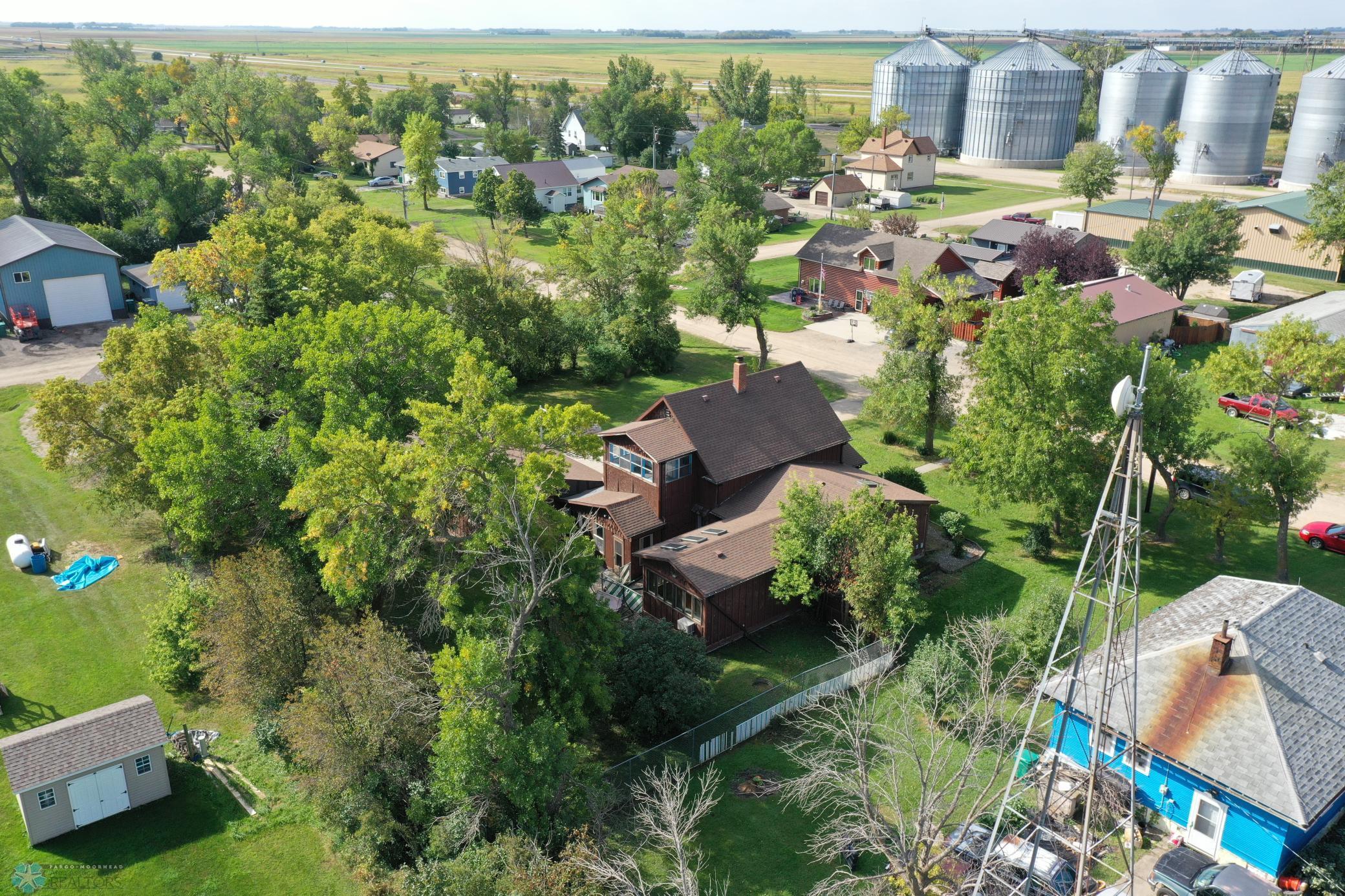 Gardner, North Dakota 58036, United States, 4 Bedrooms Bedrooms, ,2 BathroomsBathrooms,Residential,Pending,43623
