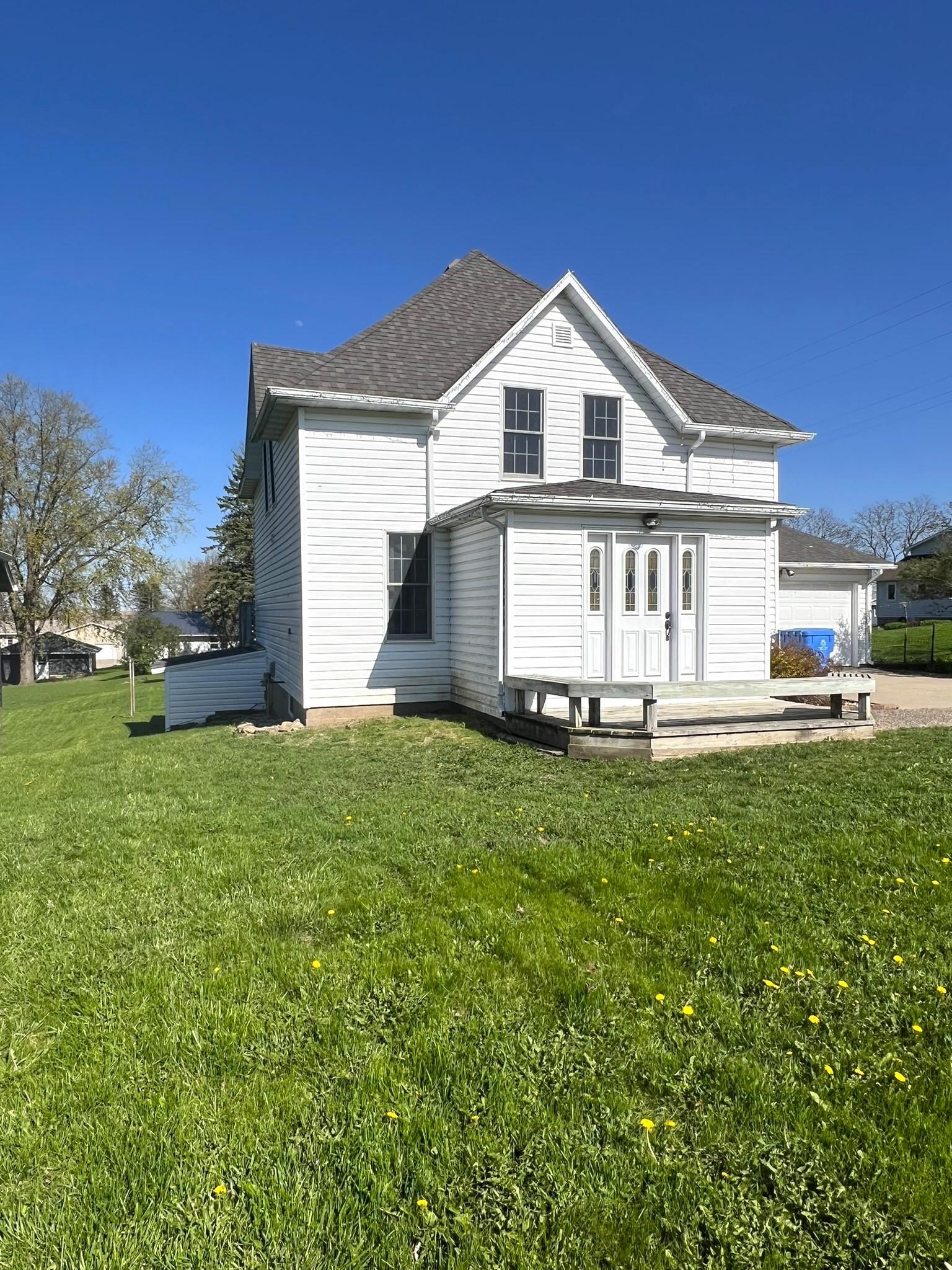 21 1st Street, Altura, Minnesota image 4
