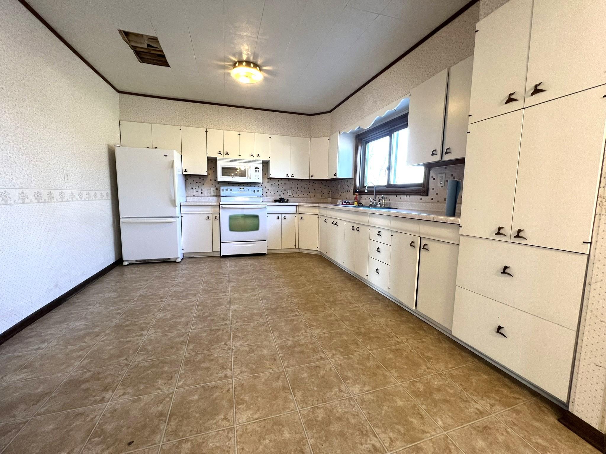 21 1st Street, Altura, Minnesota image 10