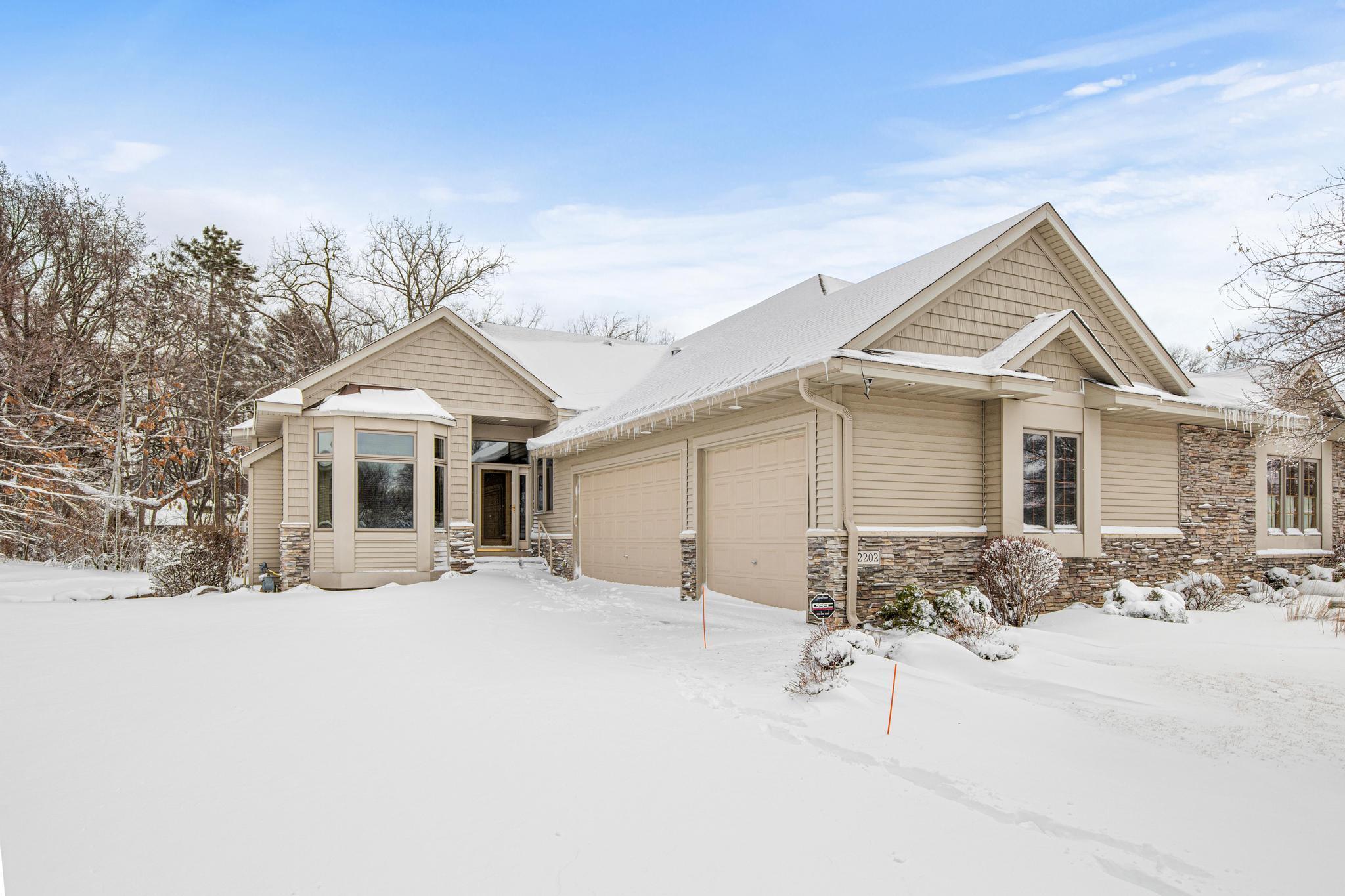 2202 Midland View Court, Saint Paul, Minnesota image 1
