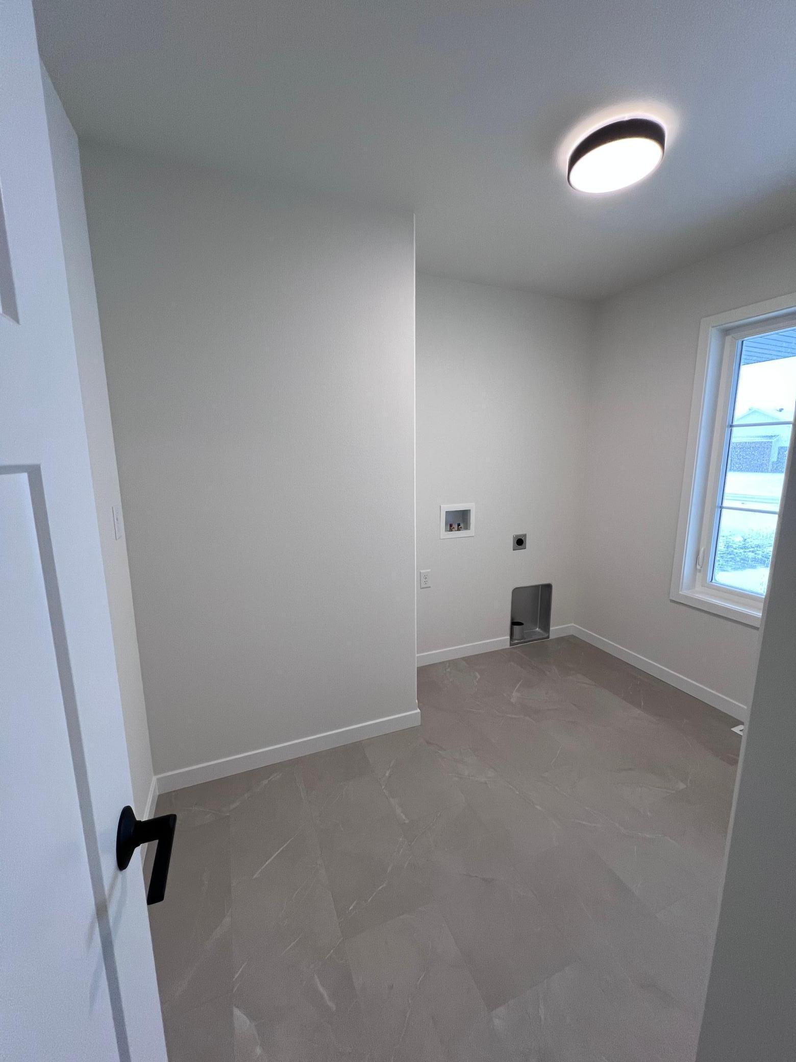 Reiles Acres, North Dakota 58102, United States, 4 Bedrooms Bedrooms, ,2 BathroomsBathrooms,Residential,Pending,250443