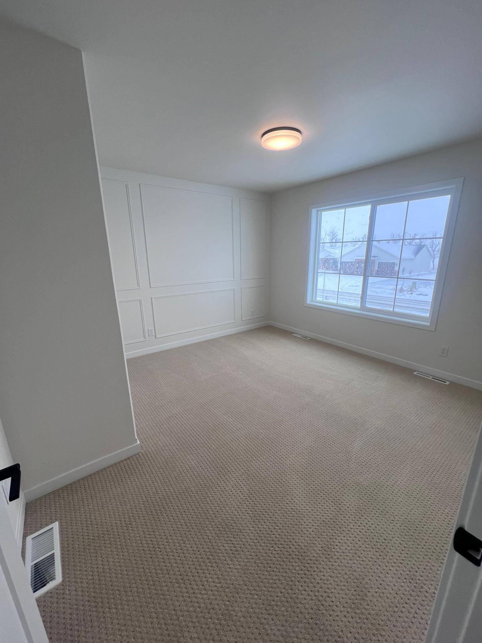 Reiles Acres, North Dakota 58102, United States, 4 Bedrooms Bedrooms, ,2 BathroomsBathrooms,Residential,Pending,250443